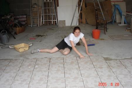 Moi e n train de carreler mon garage...